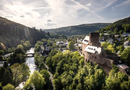 Heimbach mit Burg Hengebach, © Dennis Stratmann | Grünmetropole e.V.