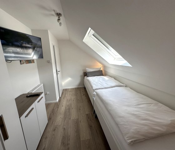 Bedroom with single beds, © Tobi's Eifelhaus