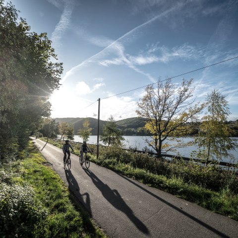 Entlang des Rurufers nach Obermaubach, © Dennis Stratmann - gruenmetropole.eu