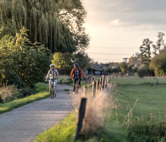 Unterwegs auf dem RurUfer-Radweg, © Dennis Stratmann | Grünmetropole e.V.