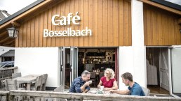 Gemütlich ist es im Café Bosselbach, © Kreis Düren | Dennis Stratmann