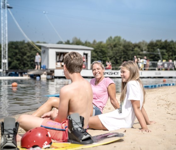 Entspannen am Dürener Badesee, © Dennis Stratmann | Grünmetropole e.V.