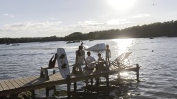 Wassersport am Badesee Gürzenich, Düren, © Eifel Tourismus GmbH, Tobias Vollmer-gefördert durch REACT-EU