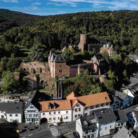 Blick auf Burg Hengebach, © Tourismus NRW e.V.