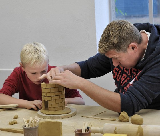 Familiensonntag im Töpfereimuseum, © Töpfereimuseum Langerwehe