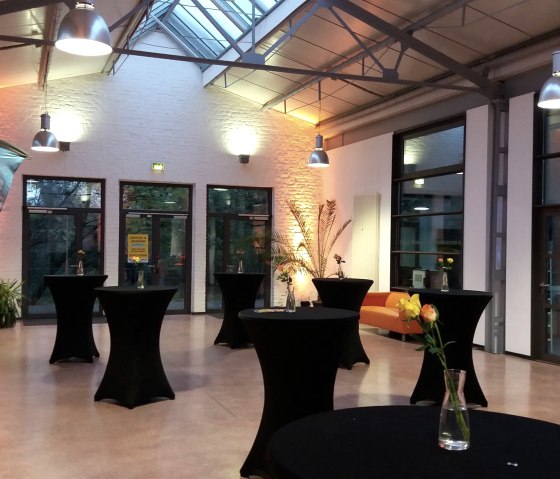 Foyer in de avond, © Stiftung Fabrik für Kultur und Stadtteil, Düren