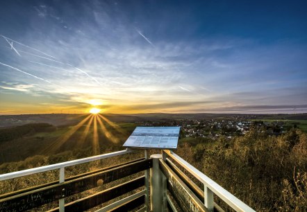 Sonnenuntergang am Burgberg, Krawutschketurm, © Andy Holz-huertgenwaldwetter.de, Kreis Düren