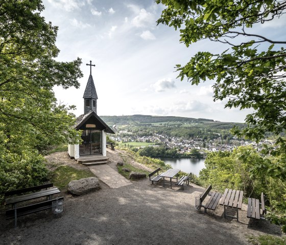 Waldkapelle am Stausee Obermaubach, © Dennis Stratmann | Grünmetropole e.V.